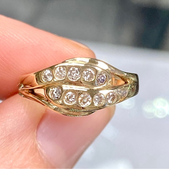 10k Yellow Gold 0.75 Carat Diamond Swirl Dome Band Ring - Picture 2 of 12